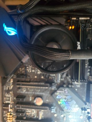 Asus ROG Strix B450-F Gaming ler descrição