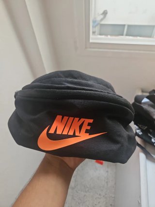 Riñonera Nike Negra