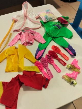 Vestiti e accessori Barbie vintage