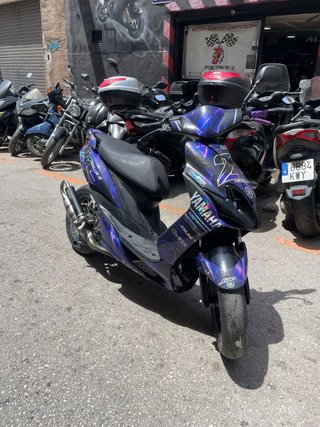 Yamaha Jog RR Morada y Negra