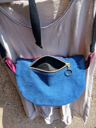 Bolso Riñonera Seda China Bordada y Denim