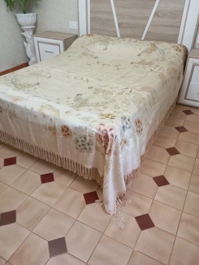 Colcha japonesa seda geishas aves cigüeñas