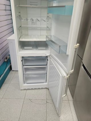 ☆NEVERA MARCA BOSCH COMBI NOFROST☆