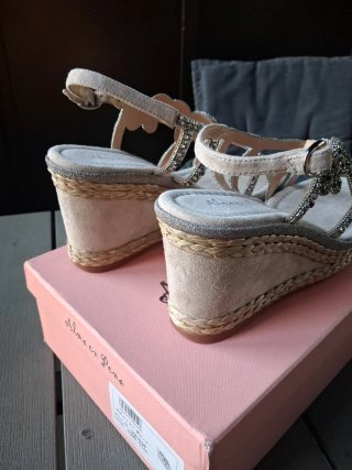 Sandalias Alma en Pena pedrería y ante