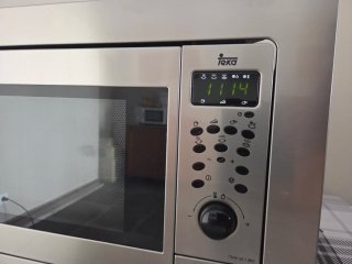 Microondas integrable Teka