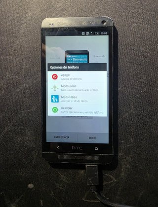 HTC ONE libre con cargador original