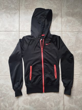 Chándal Nike Negro con Detalles Naranja