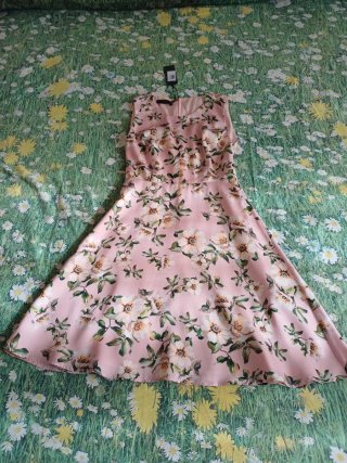 Abito estivo floreale rosa