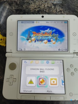 Nintendo 3DS XL Edición Yoshi