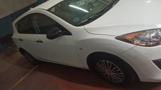 Mazda3  Hatchback 1.6 105cv 2010