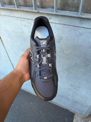 New Balance 740 Scarpe Uomo Nero Grigio