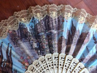 Abanico encaje Barcelona estampado