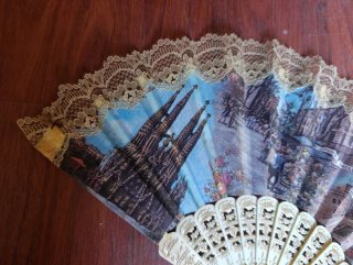 Abanico encaje Barcelona estampado