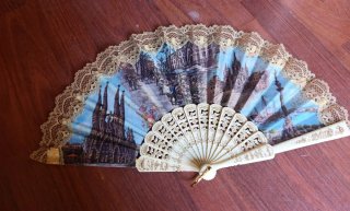 Abanico encaje Barcelona estampado