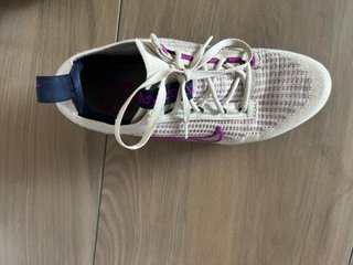 Zapatillas Nike Beige y Morado