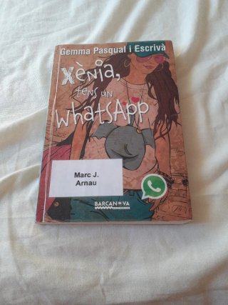 Libro de lectura de Xènia, tens un WhatsApp
