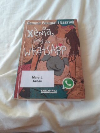 Libro de lectura de Xènia, tens un WhatsApp