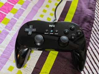 Mando Classic Controller Pro Wii Negro