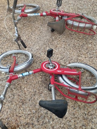 2 Bicicletas Infantiles Rojas Antiguas