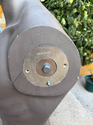 Torso Hombre Gris Plata