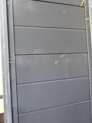 Puerta Metálica Panel Sándwich