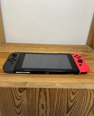 Nintendo Switch rojo y negro