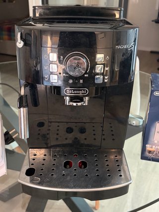Cafetera Delonghi Magnifica S Semiautomática