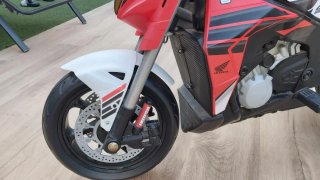 Moto elextrica para niños Honda CB Roja