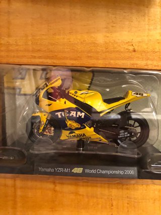 Collezione 19 Moto Valentino Rossi 1:18