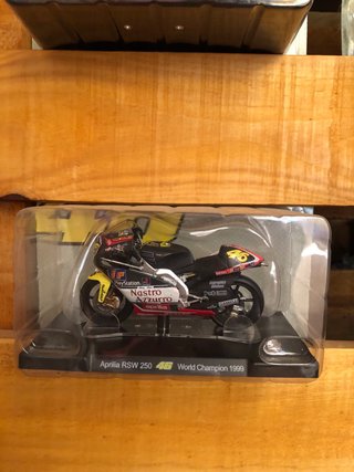 Collezione 19 Moto Valentino Rossi 1:18