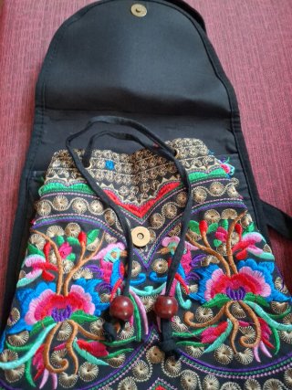 Mochila étnica bordada