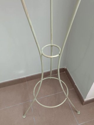 Porta macetas de forja
