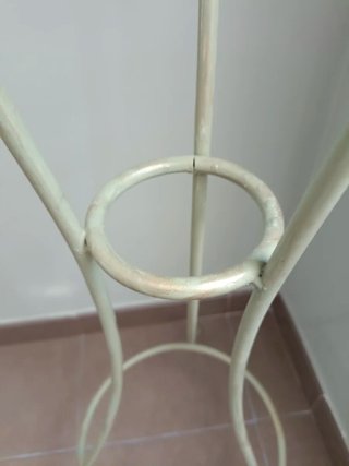 Porta macetas de forja