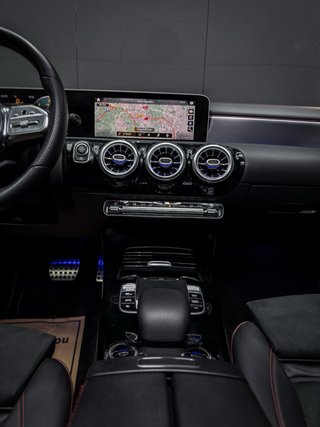 Mercedes-Benz Clase CLA AMG NIGHT