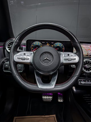 Mercedes-Benz Clase CLA AMG NIGHT