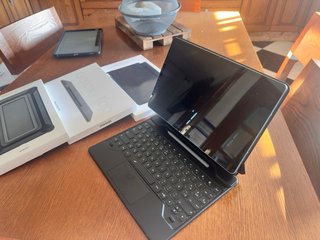 Samsung Galaxy Tab S9 FE+ Negra