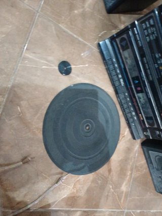 Equipo Sanyo Tocadiscos y Cassette DCX W7