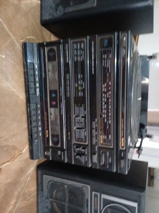 Equipo Sanyo Tocadiscos y Cassette DCX W7