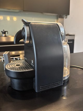 Cafetera Nespresso Krups Negra