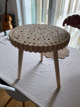 Mesa auxiliar madera redonda de marca Tevas&Co
