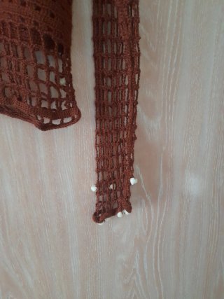 Jersey manga larga crochet marrón
