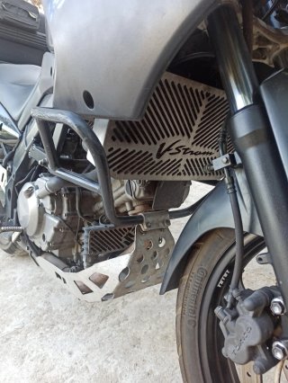 Suzuki Vstrom 650 DL Negra