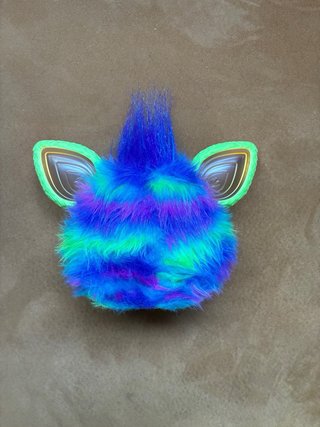 Furby Morado Neón