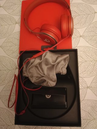 Auriculares Beats Rojos Cableados