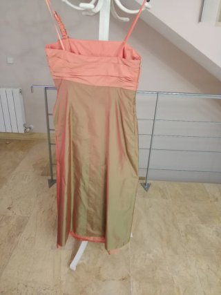 Vestido fiesta verde y naranja con fular