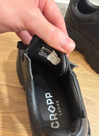Zapatillas Cropp Plataforma Talla 38 - Negras⁠