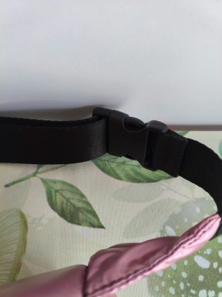 Riñonera Pull and Bear rosa brillante