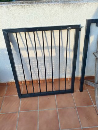 Puerta reja metálica de seguridad