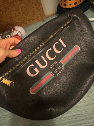 Riñonera Gucci Negra