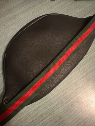 Riñonera Gucci Negra